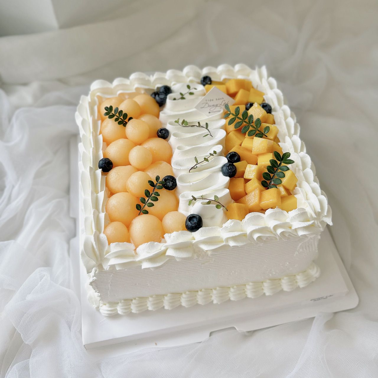 Bánh sz 22 vuông hoa quả