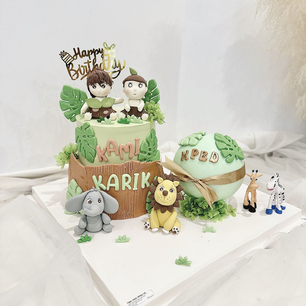 Set bánh 2 tầng và bánh đập safari