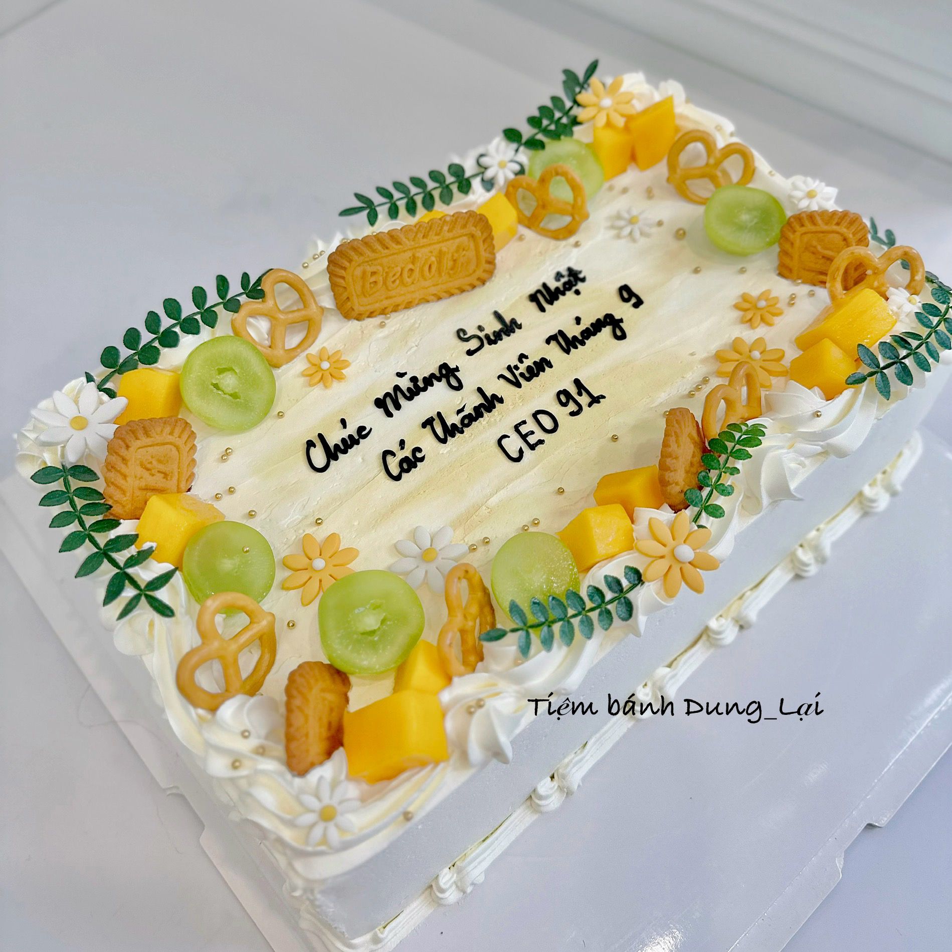 Bánh chữ nhật 20 x 30 