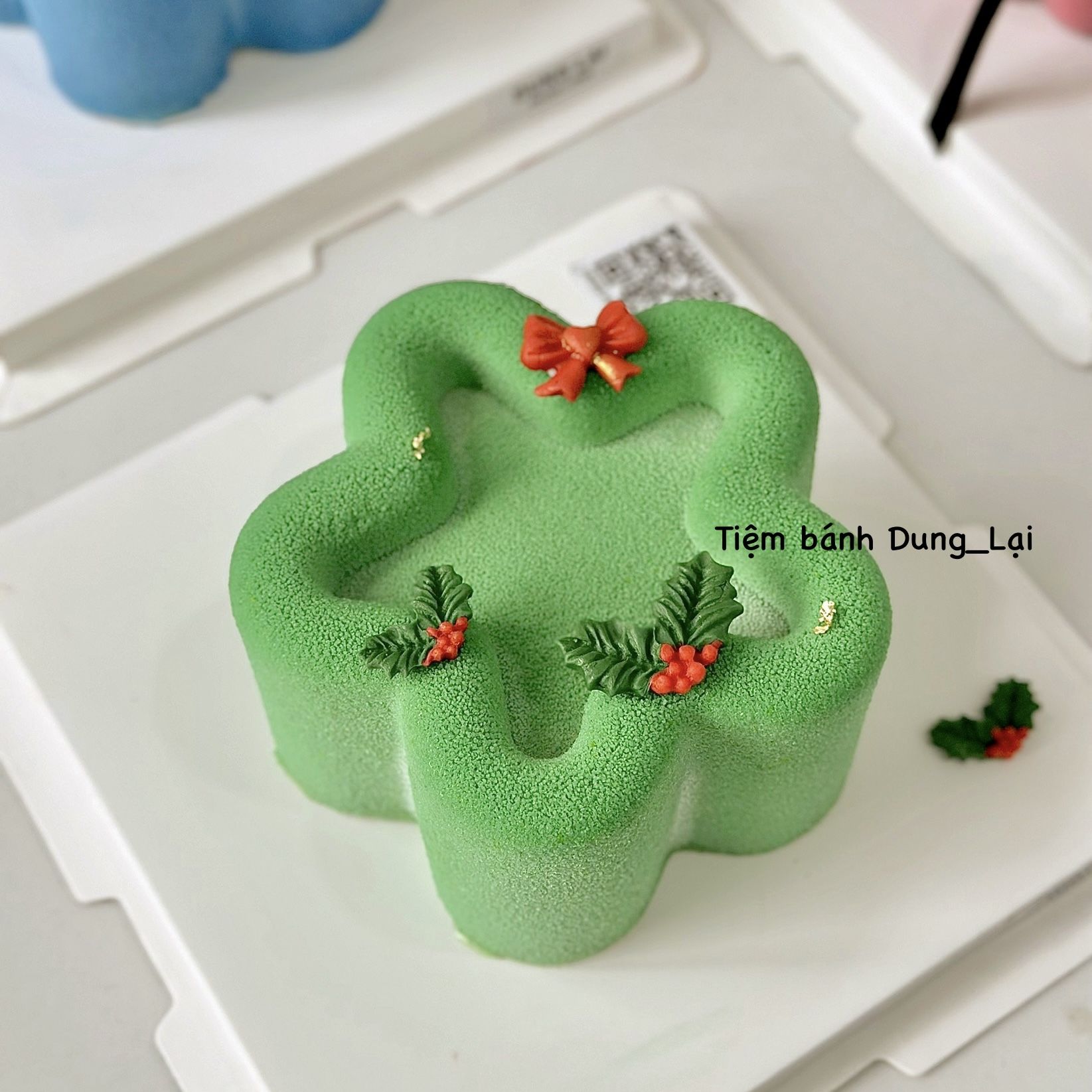 Bánh entremet sao tone xanh