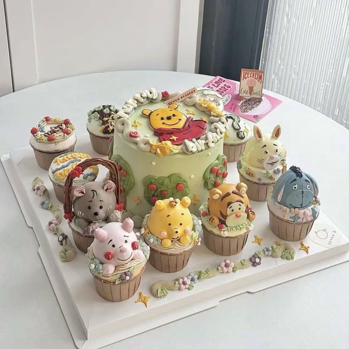 Tiệm Bánh Dung Lại | Bánh Sinh Nhật Long Biên - Set bánh kem và cupcake ...