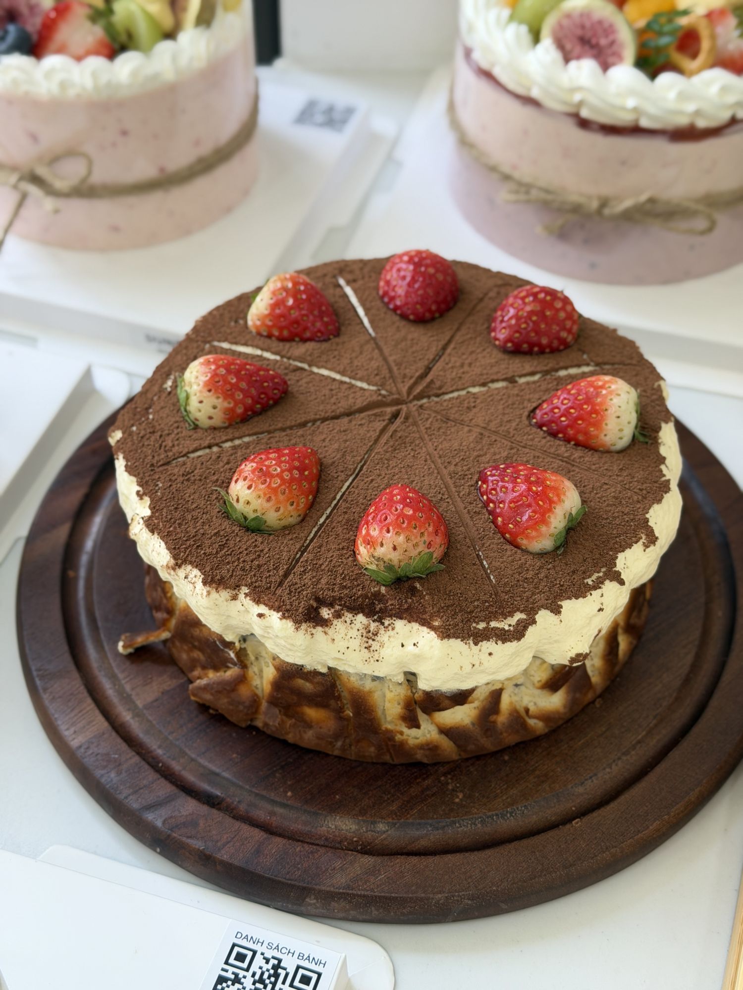 Oreo tiramisu burnt cheesecake cắt miếng