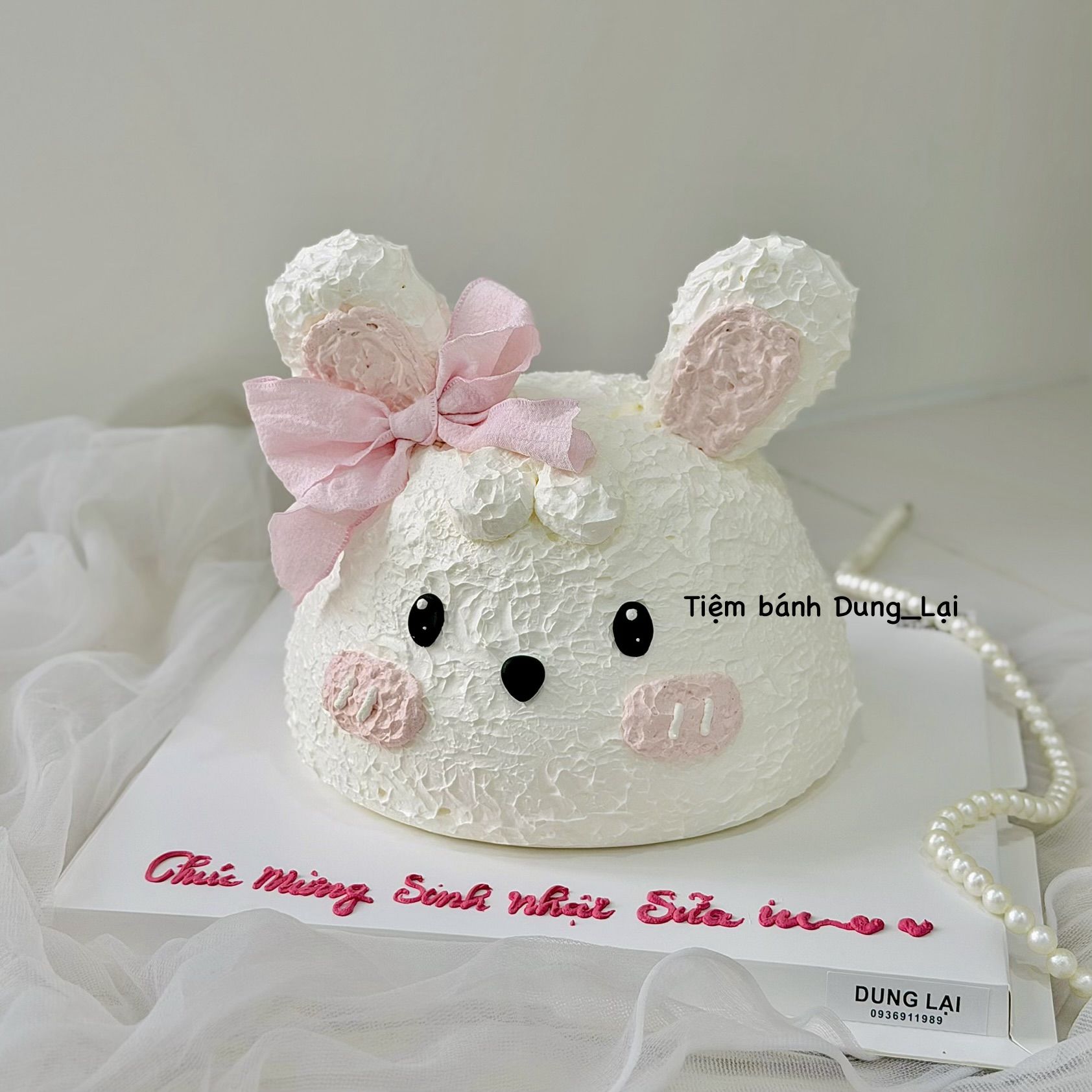Bánh tạo hình bé thỏ sz 16 1/2