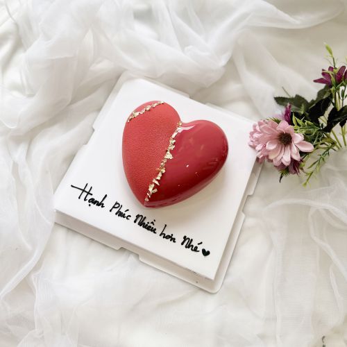 Entremet tim đỏ tráng gương và phun nhung - Entremet tráng gương