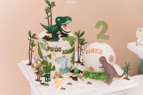 Set bánh đôi bánh kem và bánh đập khủng long