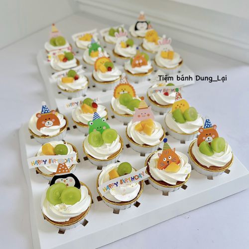 Cupcake ko nhân trang trí hoa quả, Bánh Sinh Nhật Cupcake - Bánh Sinh Nhật Long Biên