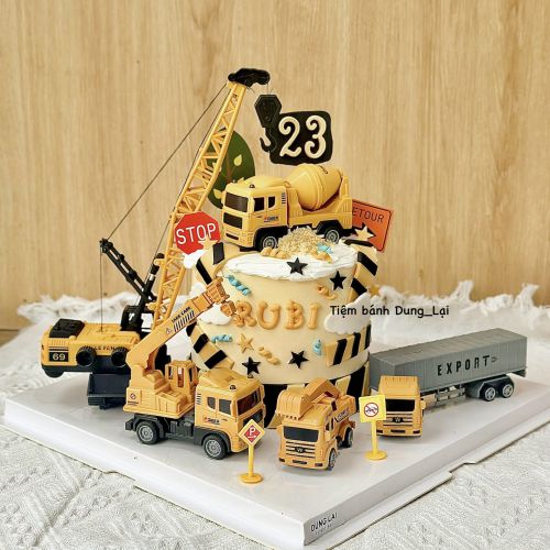 Bánh cần cẩu sz 16 1/2, Bánh Sinh Nhật Cần cẩu, Bánh Sinh Nhật xe công trình, Bánh Sinh Nhật bé trai - Bánh Sinh Nhật Long Biên