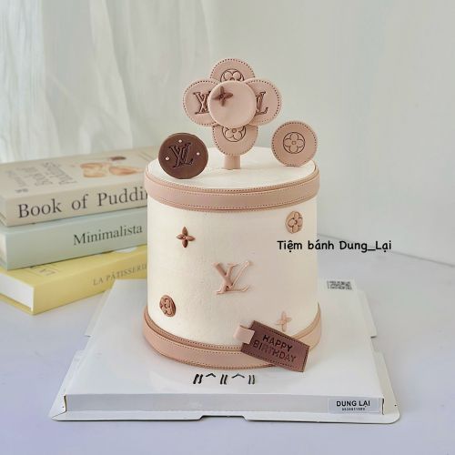 Bánh hiệu LV sz 16 cao, Bánh Sinh Nhật  - Bánh Sinh Nhật Long Biên