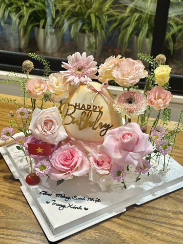 Bánh đập trứng hoa tươi lung linh, Bánh Sinh Nhật Bánh đập, Bánh Sinh Nhật hoa tươi - Bánh Sinh Nhật Long Biên