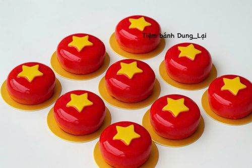 Entremet mini phiên bản yêu nước, Bánh Sinh Nhật Entremet, Bánh Sinh Nhật yêu nước - Bánh Sinh Nhật Long Biên