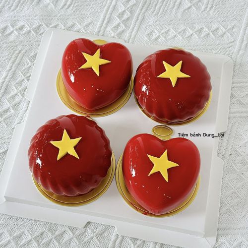 Set bánh entremet Yêu nước, Bánh Sinh Nhật Entremet, Bánh Sinh Nhật trend, Bánh Sinh Nhật yêu nước - Bánh Sinh Nhật Long Biên