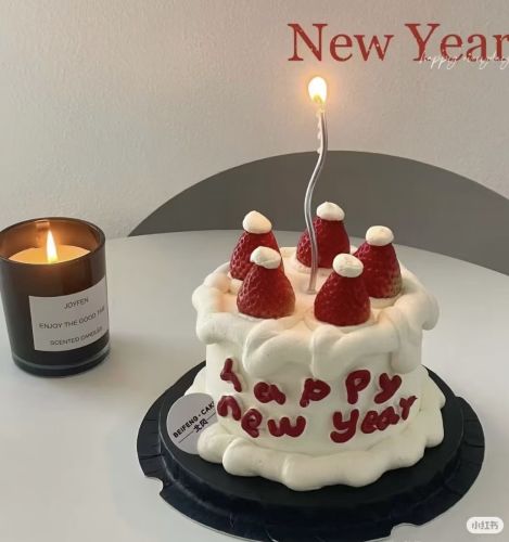 Bánh chúc mừng năm mới, Bánh Sinh Nhật Chúc mừng năm mới - Bánh Sinh Nhật Long Biên