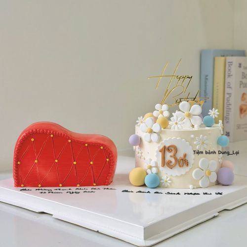 Set 2 bánh ghế tình yêu và bánh bé gái sz 16, Bánh Sinh Nhật Set bánh, Bánh Sinh Nhật set đôi, Bánh Sinh Nhật ghế tình yêu, Bánh Sinh Nhật hoa - Bánh Sinh Nhật Long Biên