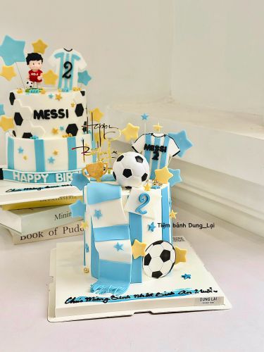 Bánh bóng đá messi sz 16 dáng cao, Bánh Sinh Nhật Bóng đá, Bánh Sinh Nhật bé trai, Bánh Sinh Nhật messi - Bánh Sinh Nhật Long Biên