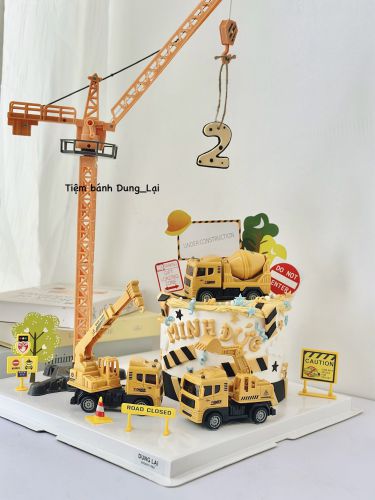 Bánh cần cẩu khổng lồ sz 16 1/2 , Bánh Sinh Nhật Bé trai, Bánh Sinh Nhật cần cẩu, Bánh Sinh Nhật ô tô, Bánh Sinh Nhật xe công trình - Bánh Sinh Nhật Long Biên