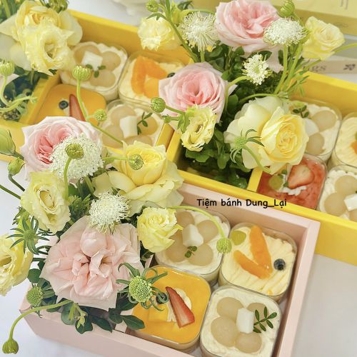 Set hoa và 4 bánh, Bánh Sinh Nhật Set hoa và bánh, Bánh Sinh Nhật bánh và hoa, Bánh Sinh Nhật set bánh, Bánh Sinh Nhật hoa tươi - Bánh Sinh Nhật Long Biên