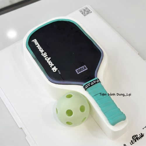 Bánh tạo hình vợt pickleball, Bánh Sinh Nhật Vợt pickleball, Bánh Sinh Nhật pickleball, Bánh Sinh Nhật thể thao - Bánh Sinh Nhật Long Biên