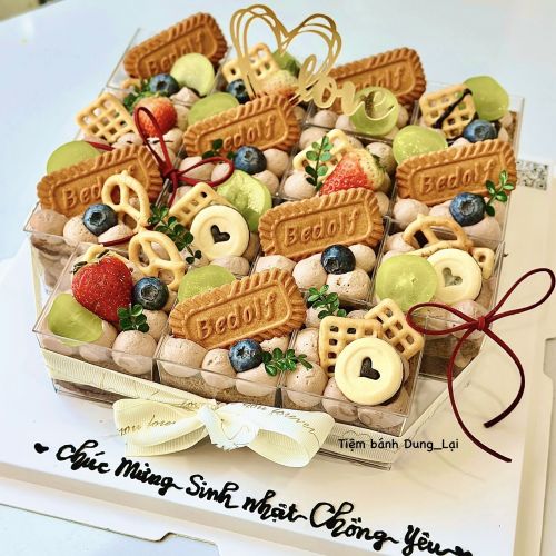 Set 15 bánh whip choco dâu, Bánh Sinh Nhật Whipping, Bánh Sinh Nhật set bánh - Bánh Sinh Nhật Long Biên