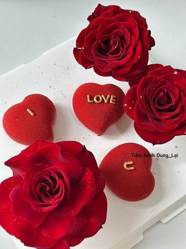 Set 3 bánh tim hoa hồng , Bánh Sinh Nhật Entremet - Bánh Sinh Nhật Long Biên