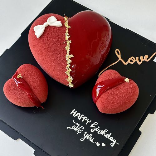 Set bánh tim entremet to và 2 tim bé, Bánh Sinh Nhật Entremet, Bánh Sinh Nhật set bánh, Bánh Sinh Nhật tim - Bánh Sinh Nhật Long Biên