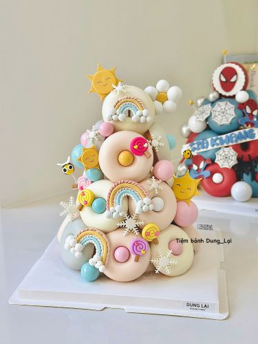 Tháp donut bé gái, Bánh Sinh Nhật Donut, Bánh Sinh Nhật tháp donut, Bánh Sinh Nhật tháp bánh, Bánh Sinh Nhật bé gái, Bánh Sinh Nhật sunny, Bánh Sinh Nhật mặt trời, Bánh Sinh Nhật ong, Bánh Sinh Nhật hoa - Bánh Sinh Nhật Long Biên
