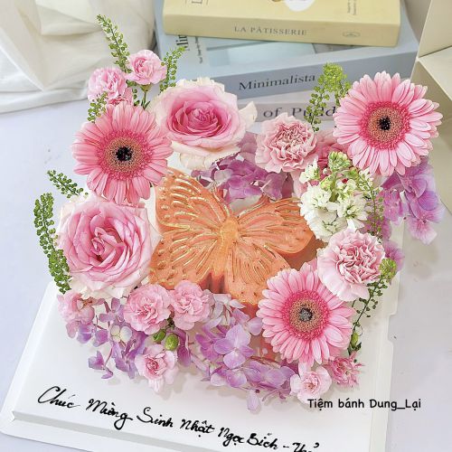 Bánh entremet bướm hoa tone hồng, Bánh Sinh Nhật Entremet, Bánh Sinh Nhật bướm, Bánh Sinh Nhật hoa tươi - Bánh Sinh Nhật Long Biên