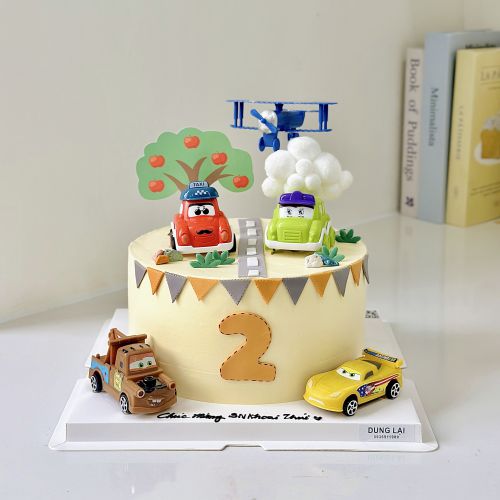 Bánh whip nhài nhãn dừa trang trí ô tô sz 20, Bánh Sinh Nhật Ô tô, Bánh Sinh Nhật whipping, Bánh Sinh Nhật bé trai - Bánh Sinh Nhật Long Biên