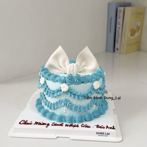 Bánh bé gái tone xanh