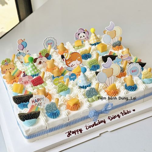 Bánh cắt 35 miếng bé trai