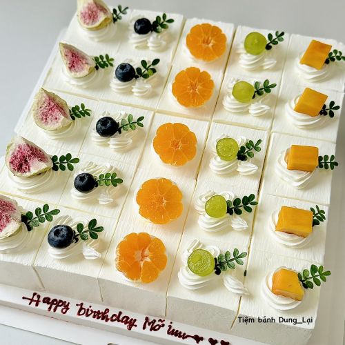 Bánh cắt miếng trang trí hoa quả 25m