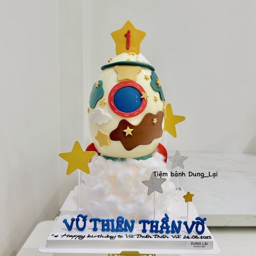 Bán đập tàu vũ trụ - Bé trai