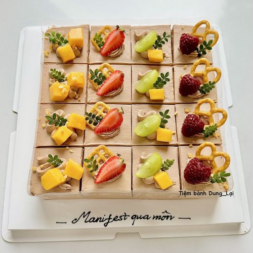 Bánh cắt 16m kem whipping choco dâu - Bánh chữ nhật