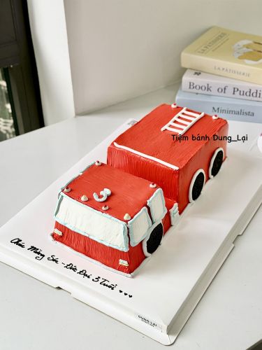 Bánh tạo hình xe cứu hoả