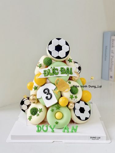 Tháp donut bóng đá, Bánh Sinh Nhật Tháp donut, Bánh Sinh Nhật bóng đá, Bánh Sinh Nhật đá bóng, Bánh Sinh Nhật bé trai, Bánh Sinh Nhật donut - Bánh Sinh Nhật Long Biên