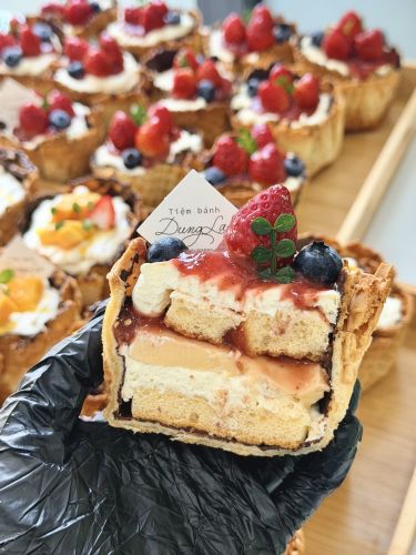 Ốc quế dâu, Bánh Sinh Nhật Ốc quế - Bánh Sinh Nhật Long Biên