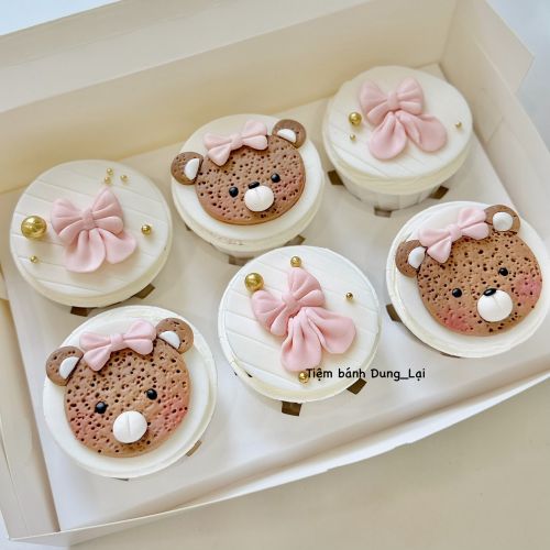 Cupcake tạo hình có nhân hoa quả - Bánh tạo hình