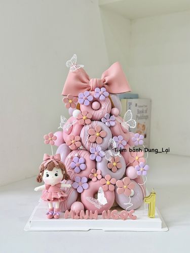 Tháp bánh donut 24b bé gái