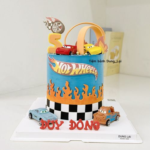 Bánh hot wheel sz 16 cao, Bánh Sinh Nhật hot wheels, Bánh Sinh Nhật bé trai, Bánh Sinh Nhật ô tô - Bánh Sinh Nhật Long Biên