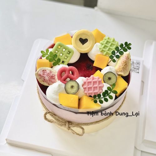 Bánh mousse sữa chua phomai việt quất xoài sz 12, Bánh Sinh Nhật Mousse, Bánh Sinh Nhật sinh nhật, Bánh Sinh Nhật hoa quả, Bánh Sinh Nhật người lớn - Bánh Sinh Nhật Long Biên