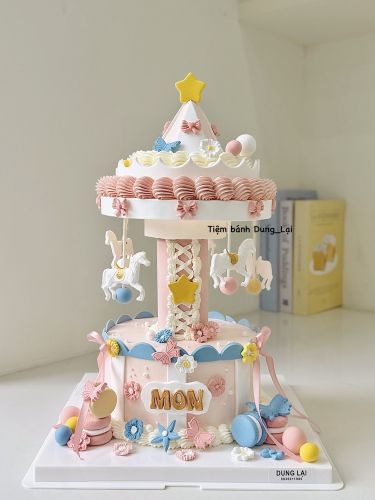 Vòng quay ngựa bé gái, Bánh Sinh Nhật bé gái, Bánh Sinh Nhật vòng quay, Bánh Sinh Nhật hồng, Bánh Sinh Nhật trắng - Bánh Sinh Nhật Long Biên