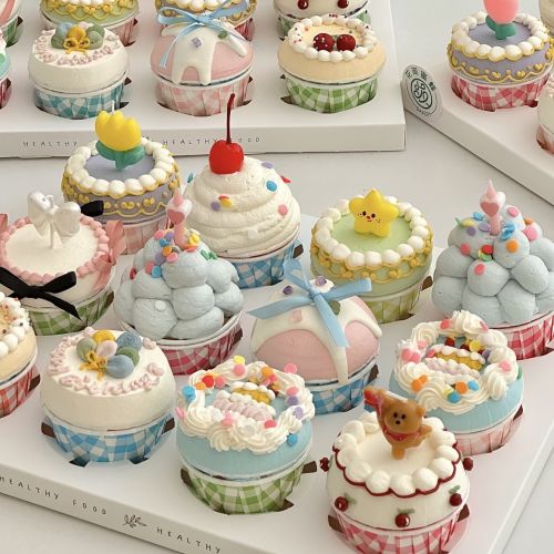 Set cupcake tạo hình
