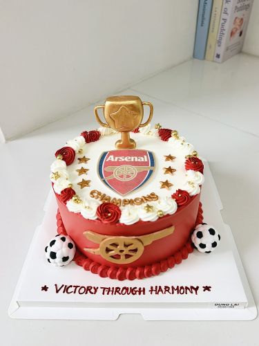 Bánh bóng đá arsenal sz 20 theo yêu cầu - Bé trai