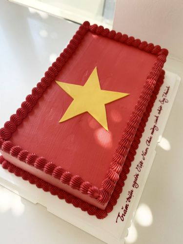 Bánh chữ nhật cờ đỏ sao vàng 20x38 - Bánh chữ nhật
