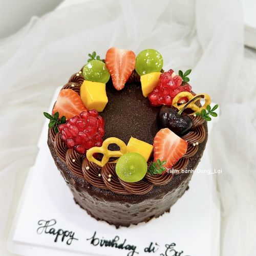 Bánh whipping choco dâu pudding dừa phủ chocolate hạnh nhân sz 16